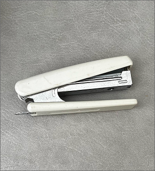The side view photo of stapler